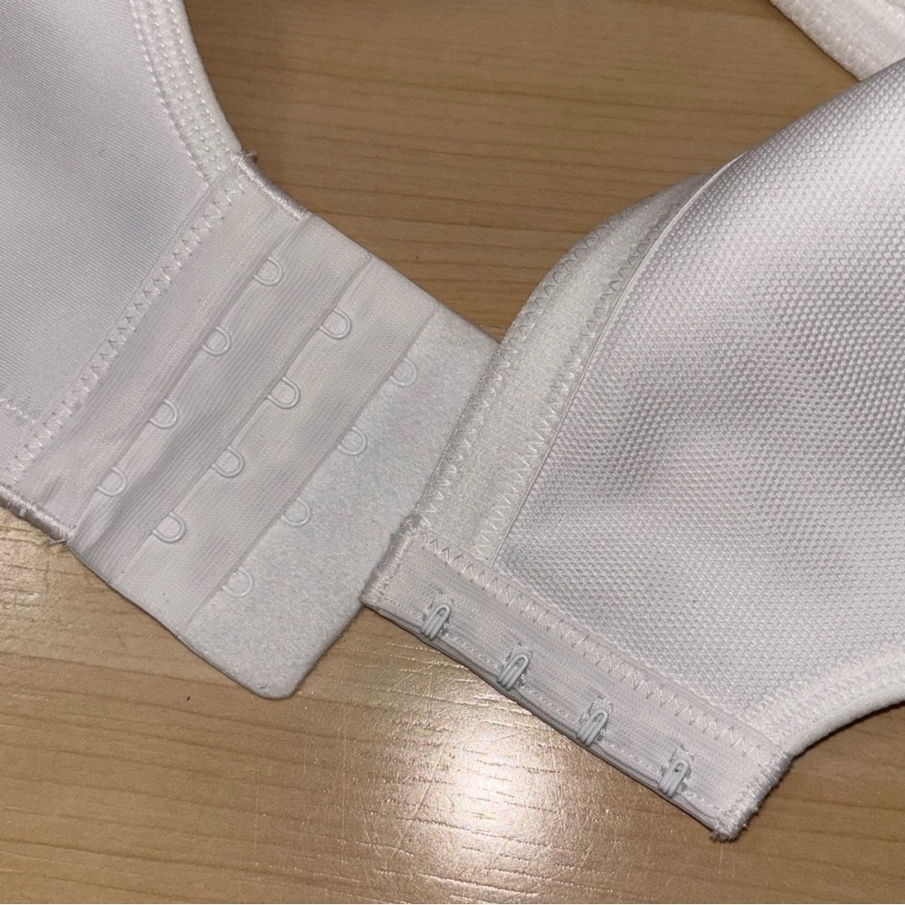 Vanity Fair Underwire Bra 42D Medium Impact Convertible Moisture Wicking NWT - Picture 5 of 6